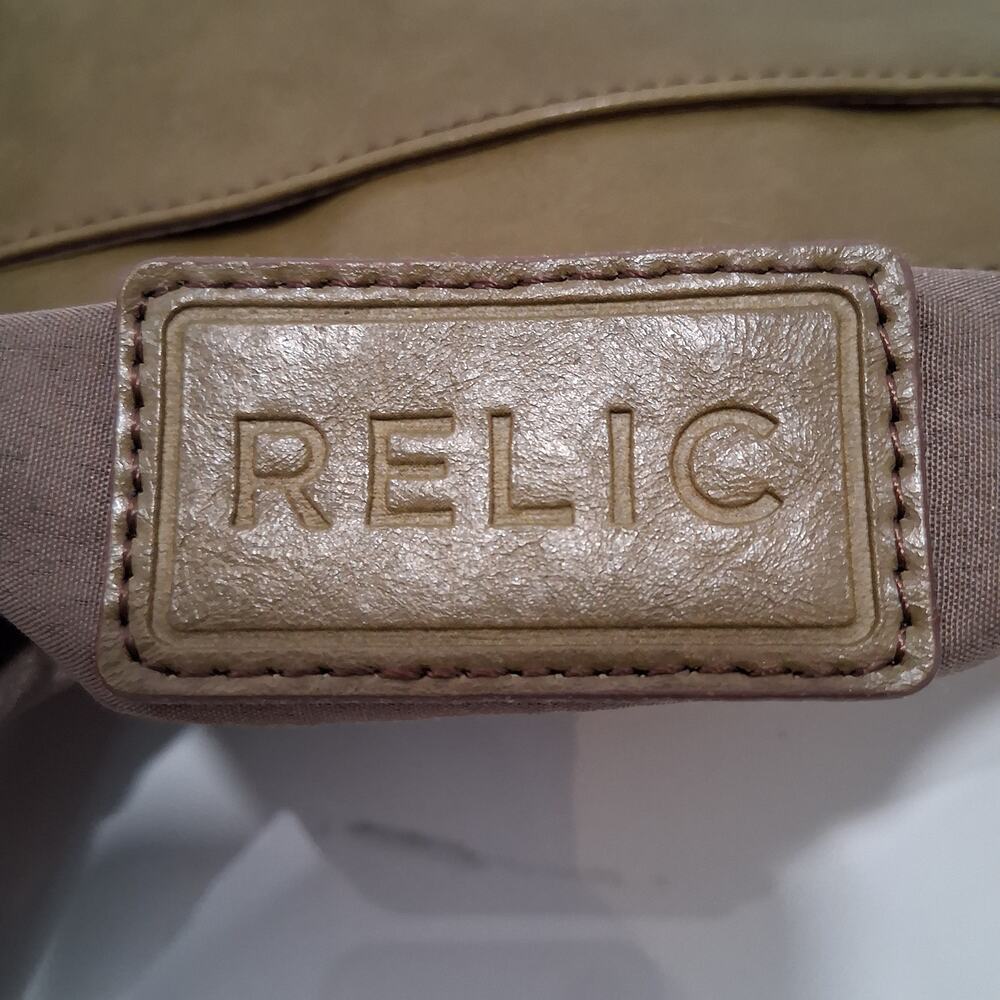 Relic Leather Cross Body 4 Pockets, Card Holder Slot Army Green Vacation Women - Picture 2 of 9